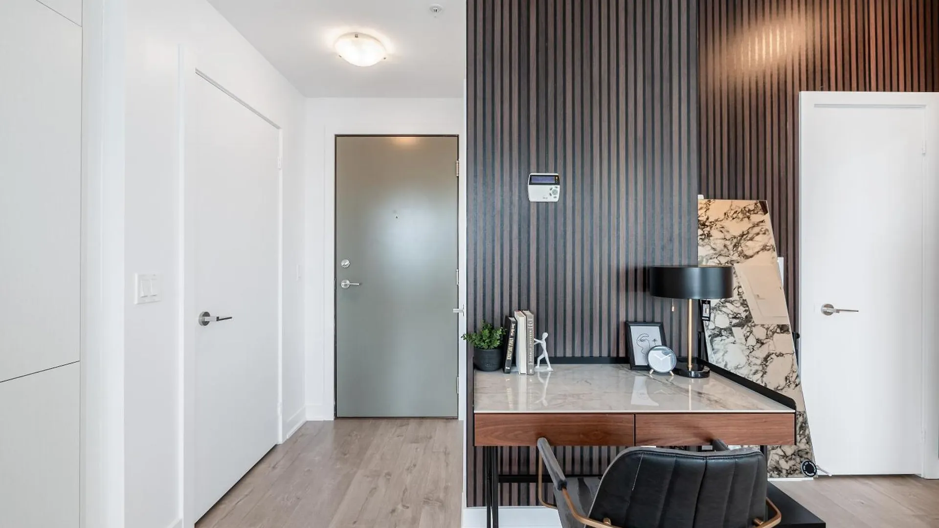 Parc Suites - Entertainment District Toronto Apartment