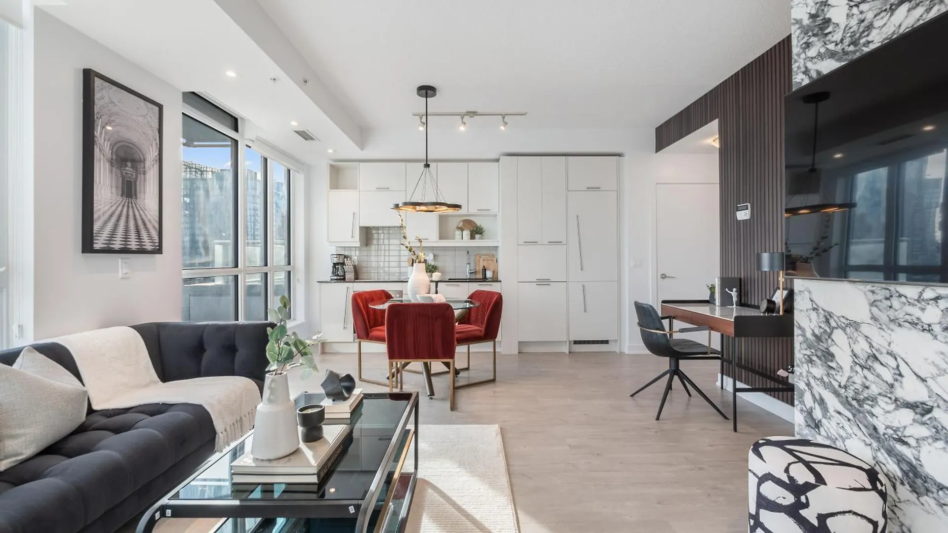 Parc Suites - Entertainment District Toronto Apartment