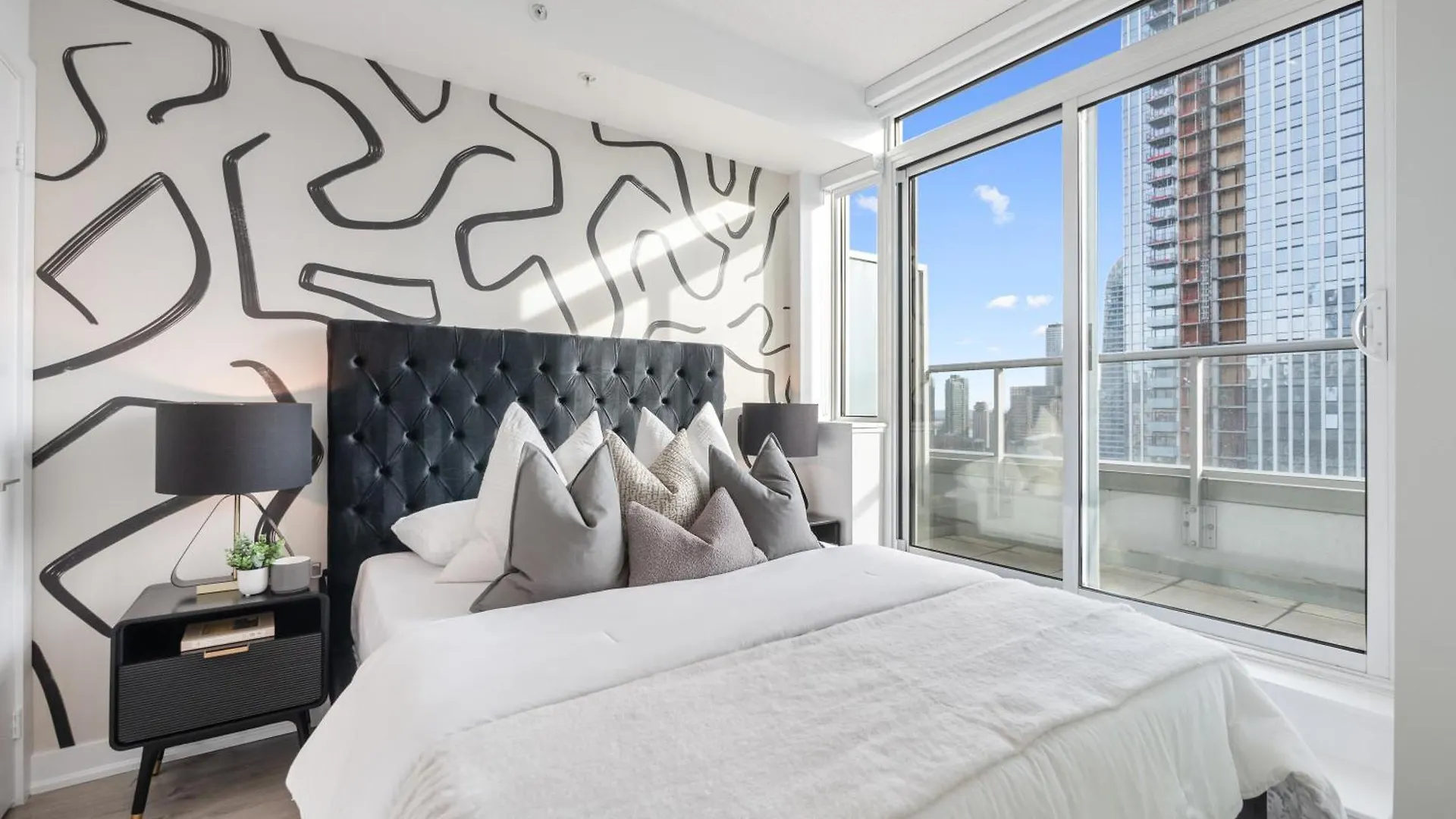 Parc Suites - Entertainment District Toronto