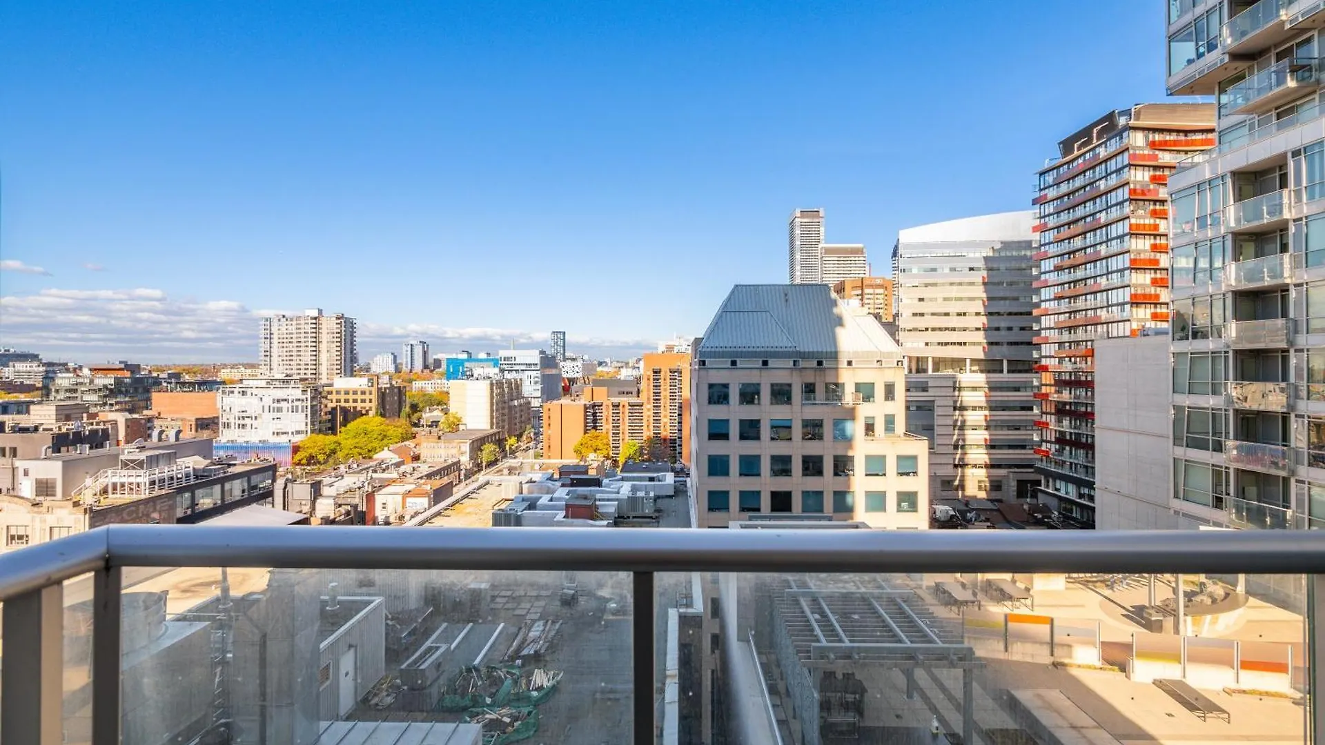 Parc Suites - Entertainment District Toronto